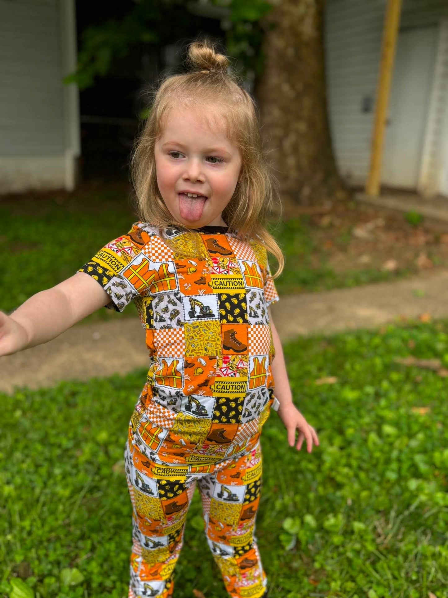 Poe The Builder 2 Piece Set